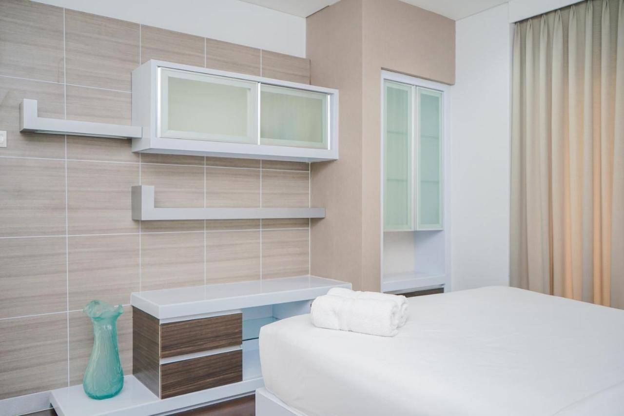 Homey And Modern Tamansari Semanggi 2Br Apartment By Travelio Джакарта Экстерьер фото
